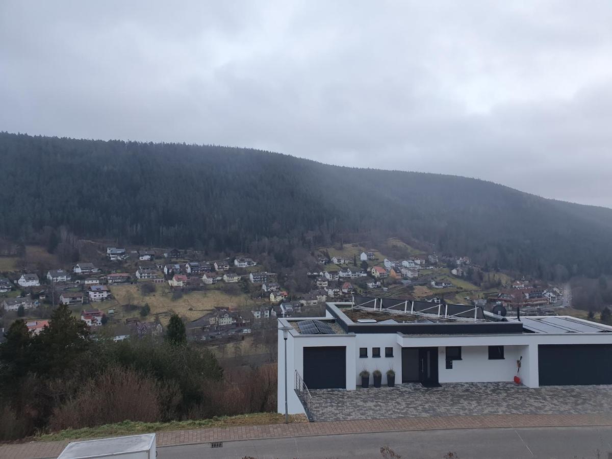 Ferienwohnung Nina Direkt In Zentrum Bad Wildbad Eksteriør bilde